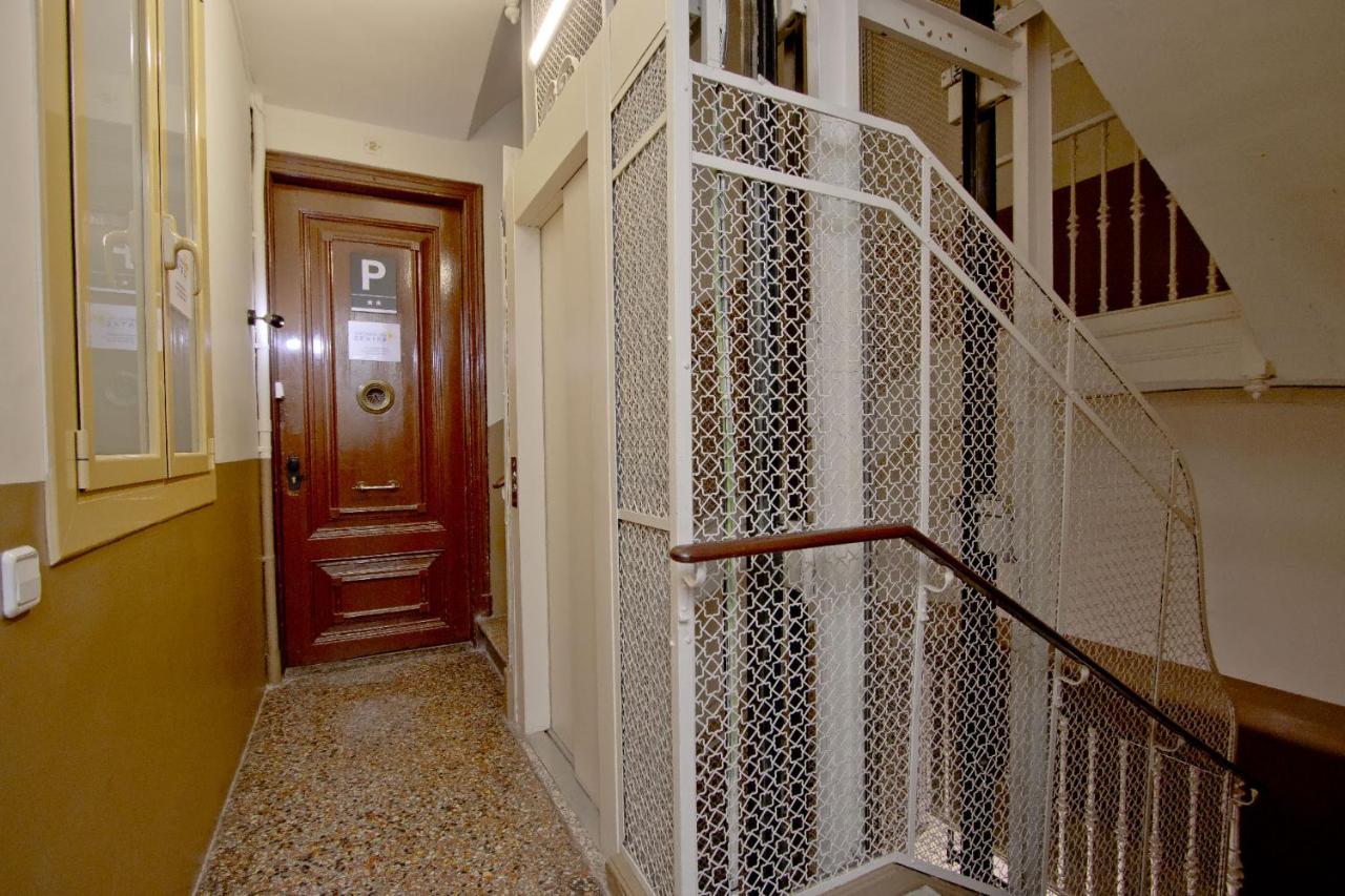 Barcelona City Centre Hostal Exterior foto